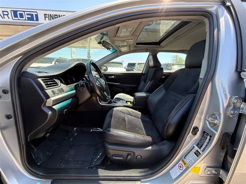 Used 2016 Toyota Camry XSE w/ Moonroof Package FWD image 18
