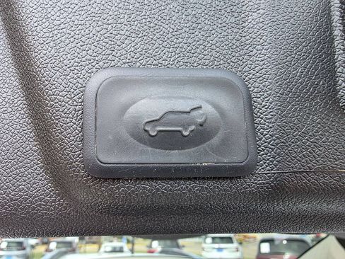 Used 2017 Buick Enclave Leather w/ Enclave Sport Touring Edition FWD image 28