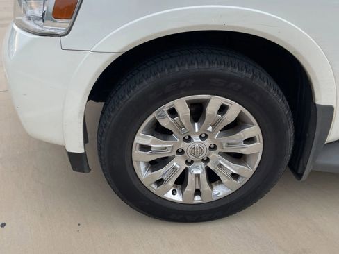 Used 2015 Nissan Armada Platinum image 28