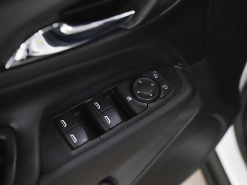 Used 2019 Chevrolet Equinox LT image 20