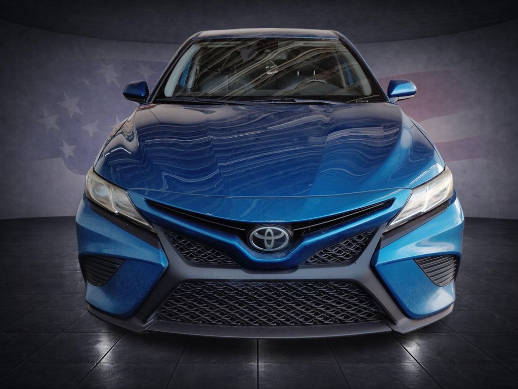 Used 2019 Toyota Camry SE w/ Carpet Mat Package FWD image 8