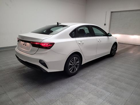 Used 2023 Kia Forte LXS image 9