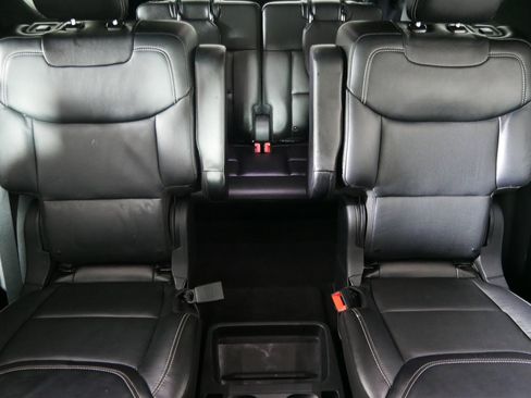 Used 2020 Ford Explorer ST w/ ST Street Pack image 13