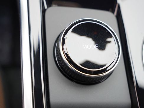 Certified 2025 Chevrolet Equinox ACTIV w/ Safety and Technology Package image 28