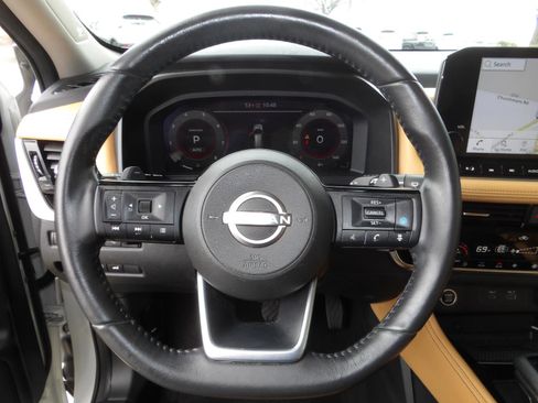 Certified 2023 Nissan Rogue Platinum w/ Platinum Premium Package image 38