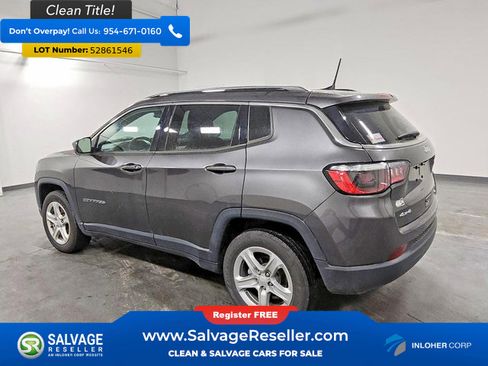 Used 2023 Jeep Compass Latitude w/ Convenience Group AWD/4WD image 3