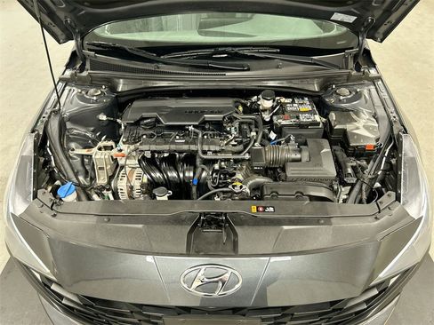 Used 2023 Hyundai Elantra SEL image 23