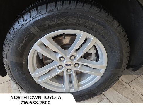 Used 2023 Ford Explorer XLT w/ Equipment Group 202A image 15