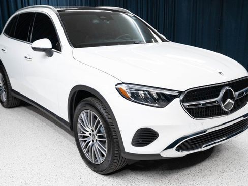 Certified 2026 Mercedes-Benz GLC 300 image 3