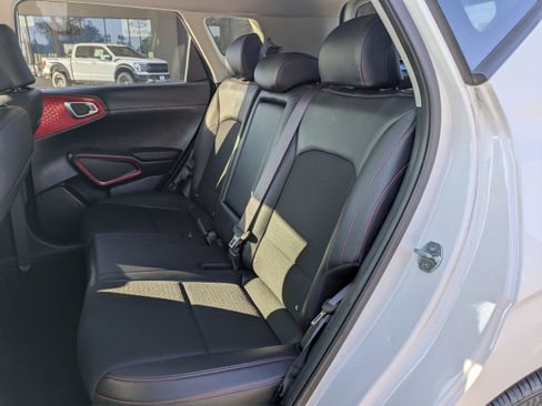 Used 2023 Kia Soul GT-Line image 14