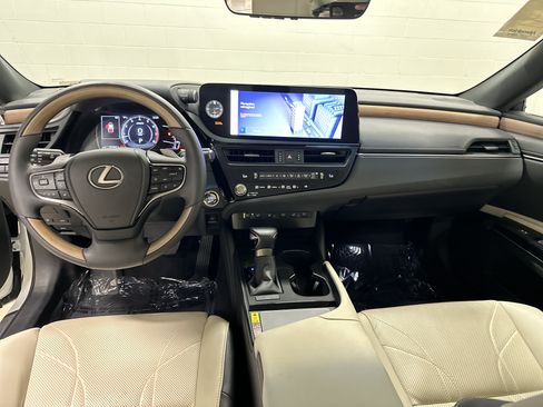 Used 2023 Lexus ES 350 w/ Accessory Package (Z2) FWD image 29