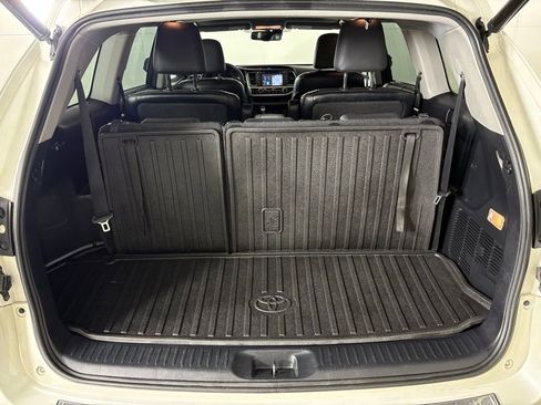 Used 2015 Toyota Highlander Limited w/ Driver Technology Package AWD/4WD image 49