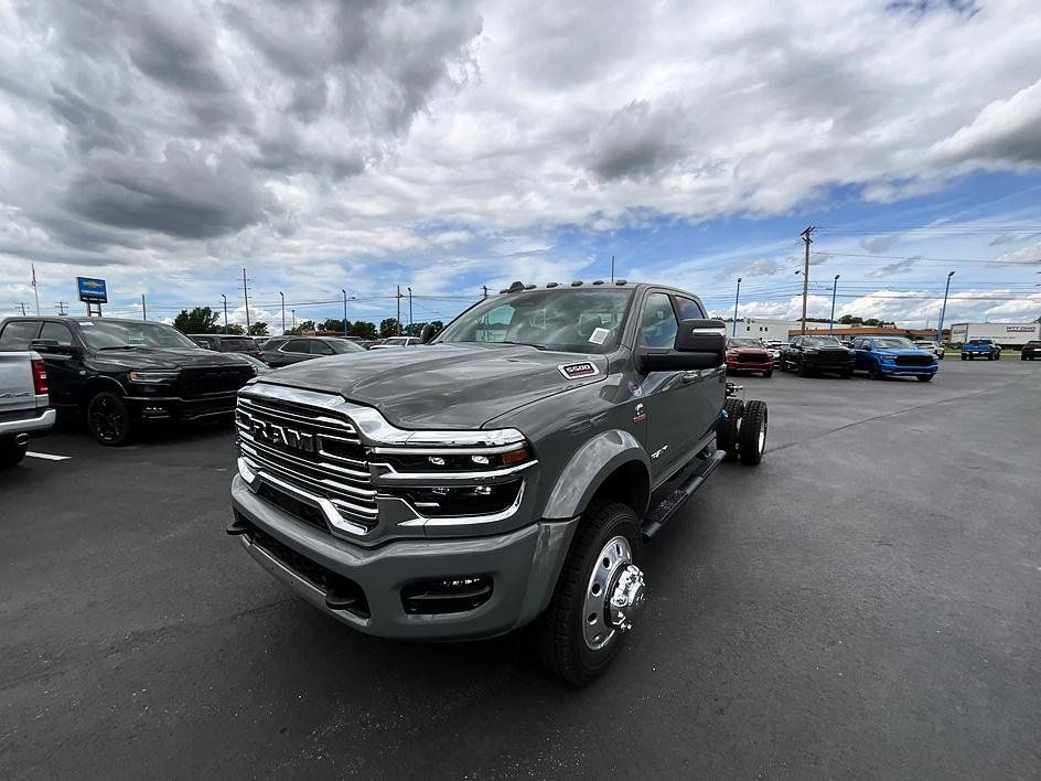 New 2026 RAM 5500 4x4 Crew Cab w/ Laramie Trim Package image 1