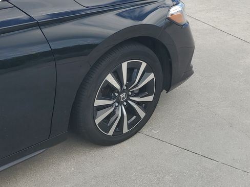 Used 2023 Honda Civic EX-L image 7
