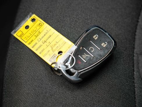 Used 2018 Chevrolet Equinox LT FWD image 34