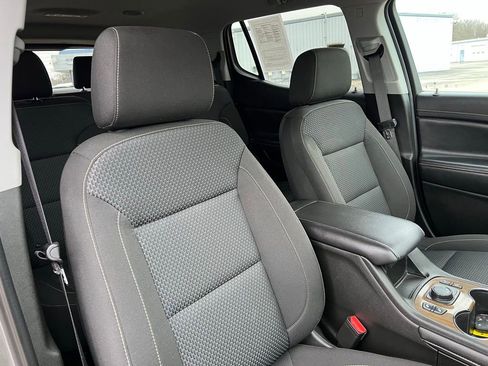 Used 2023 GMC Acadia SLE w/ Driver Convenience Package image 14