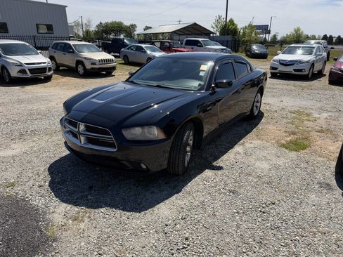 Used 2014 Dodge Charger R/T image 1