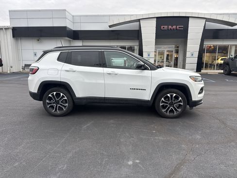 Used 2022 Jeep Compass Limited image 2