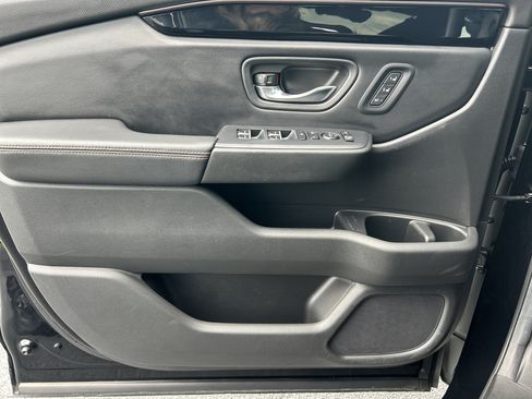 Certified 2025 Honda Pilot TrailSport image 22