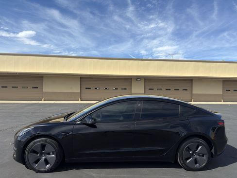 Used 2021 Tesla Model 3 Long Range AWD/4WD image 4