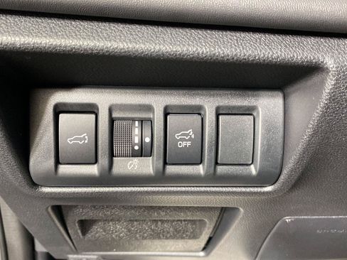 Used 2025 Subaru Outback Limited w/ Tech Package 3 AWD/4WD image 25