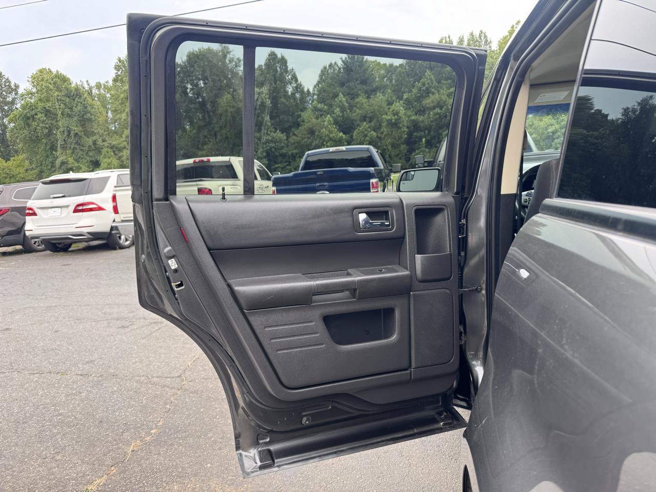 Used 2015 Ford Flex SE FWD image 11