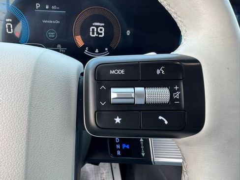 Used 2025 Hyundai Santa Fe SEL image 15