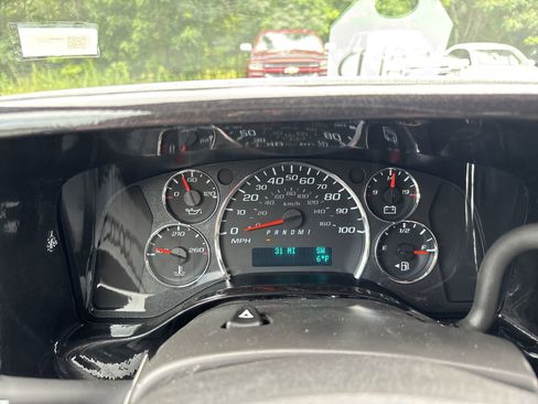 New 2025 Chevrolet Express 2500 Extended w/ Driver Convenience Package image 18