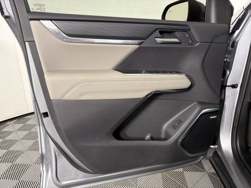 New 2026 GMC Acadia Elevation w/ Elevation Premium Package image 8