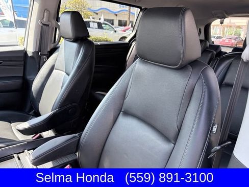 Used 2024 Honda Odyssey Touring image 13