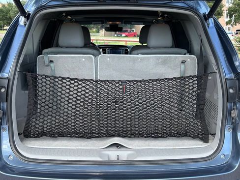 Used 2019 Toyota Highlander XLE FWD image 8