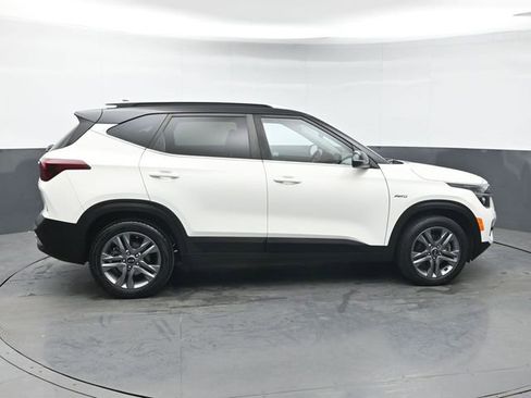 Used 2021 Kia Seltos S AWD/4WD image 6
