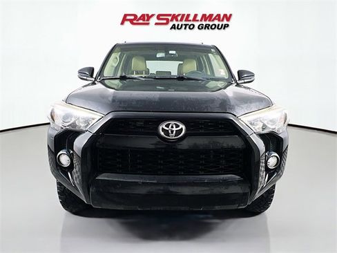 Used 2017 Toyota 4Runner SR5 image 2