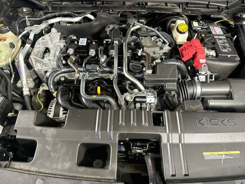 Used 2025 Nissan Kicks SR w/ Illumination Package AWD/4WD image 31