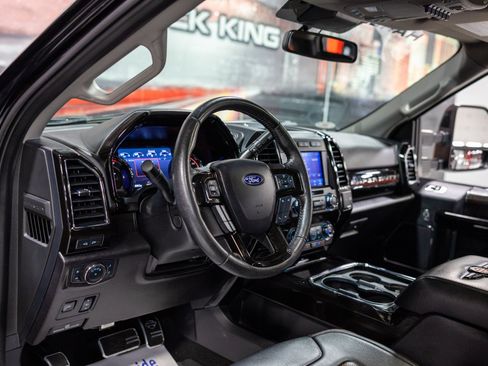 Used 2020 Ford F250 Lariat w/ Lariat Ultimate Package AWD/4WD image 36