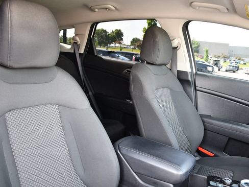 Used 2023 Kia Sportage LX AWD/4WD image 34
