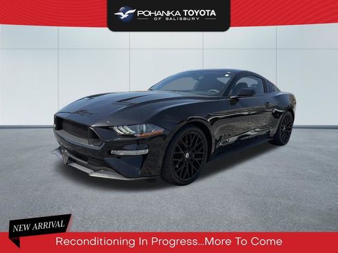 Used 2018 Ford Mustang Coupe RWD image 1