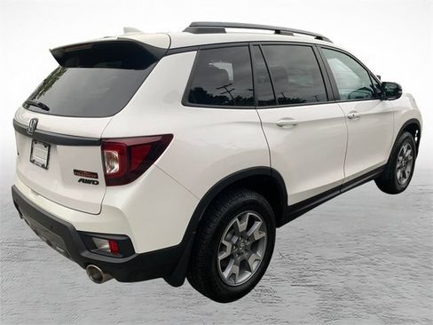 Used 2023 Honda Passport TrailSport image 3