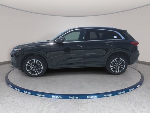 Certified 2025 Audi Q5 Premium w/ Convenience Package AWD/4WD image 8