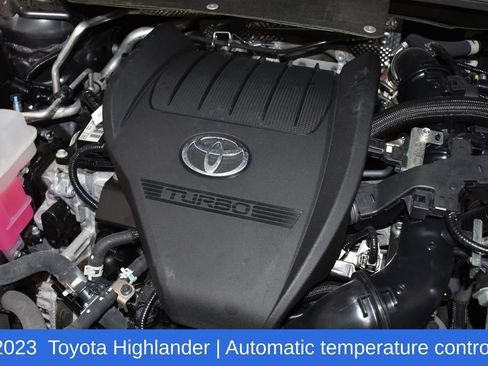 Used 2023 Toyota Highlander XSE image 7
