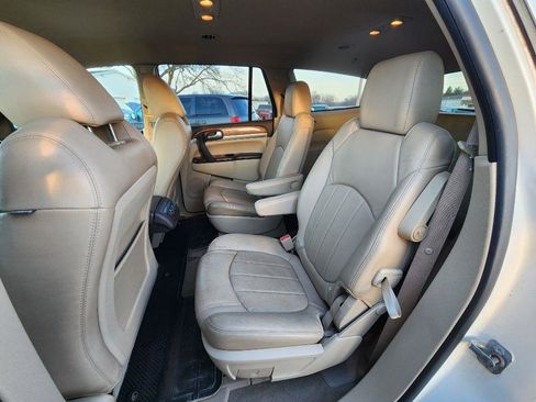 Used 2011 Buick Enclave CXL image 17