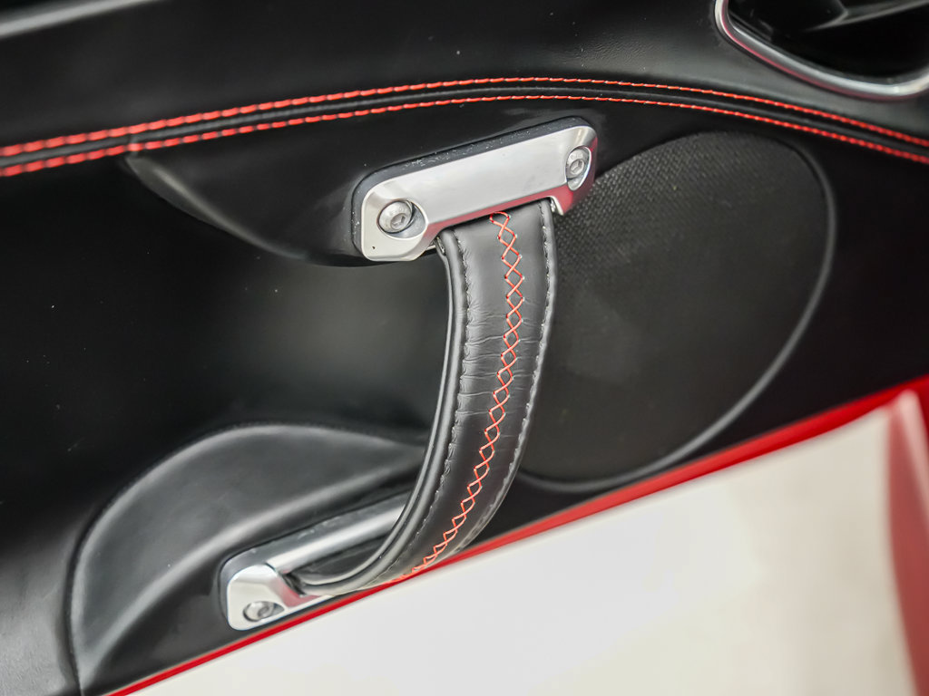 Used 2015 Alfa Romeo 4C Launch Edition w/ Convenience Group RWD image 29