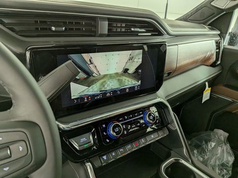 New 2026 GMC Sierra 3500 Denali Ultimate AWD/4WD image 23