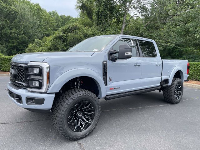 New 2026 Ford F250 Lariat w/ Black Appearance Package AWD/4WD image 3