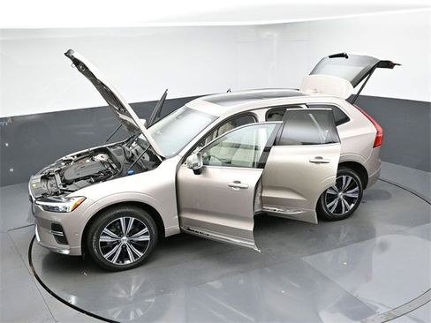 Used 2023 Volvo XC60 B5 Plus w/ Protection Package image 51