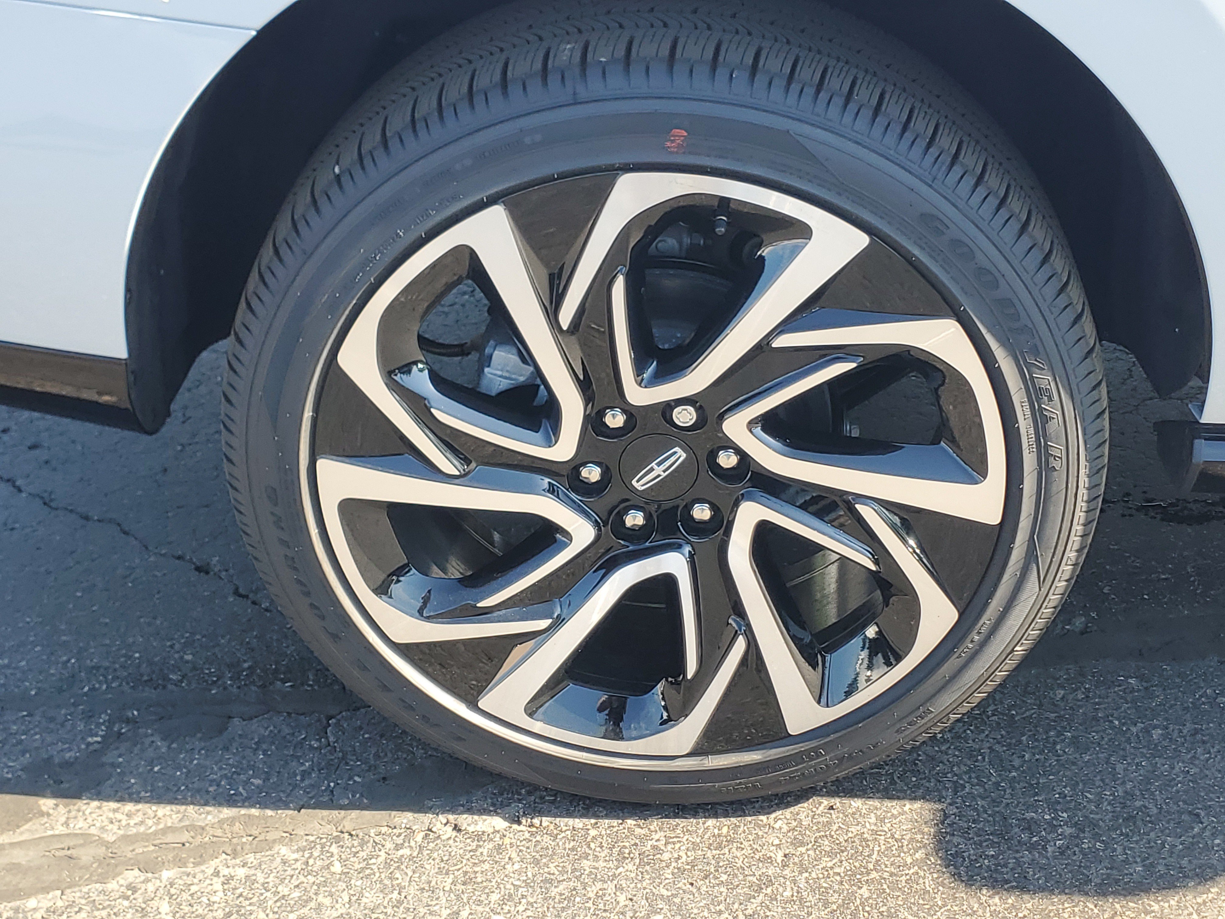 New 2026 Lincoln Navigator Reserve AWD/4WD image 5