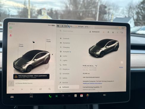 Used 2024 Tesla Model Y Long Range image 28