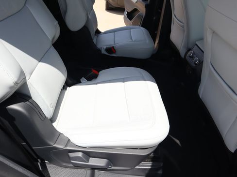 New 2026 Ford Explorer Platinum w/ LUX Leather Package AWD/4WD image 16