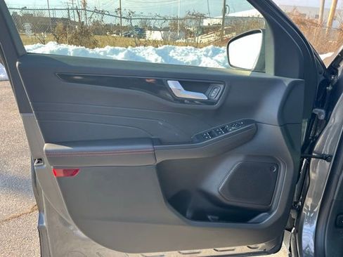 New 2026 Ford Escape ST-Line w/ Tech Pack #1 AWD/4WD image 11