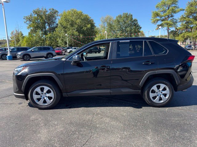 Used 2025 Toyota RAV4 LE AWD/4WD image 7